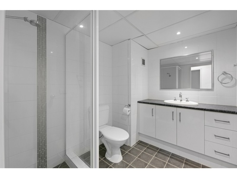 201/65 Bauer Street, Southport QLD 4215