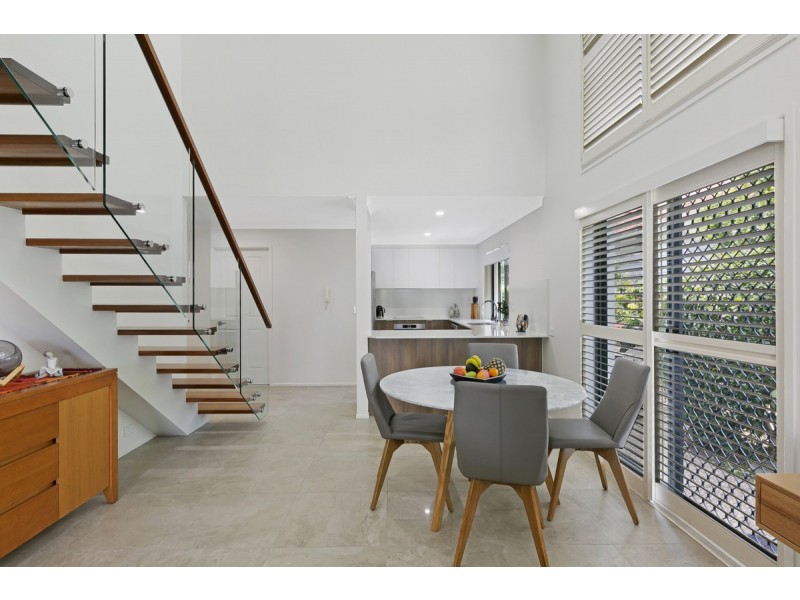 4/23-25 Bauer Street, Southport QLD 4215