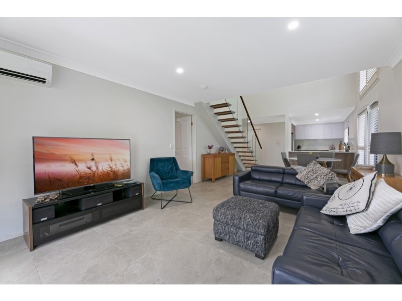 4/23-25 Bauer Street, Southport QLD 4215