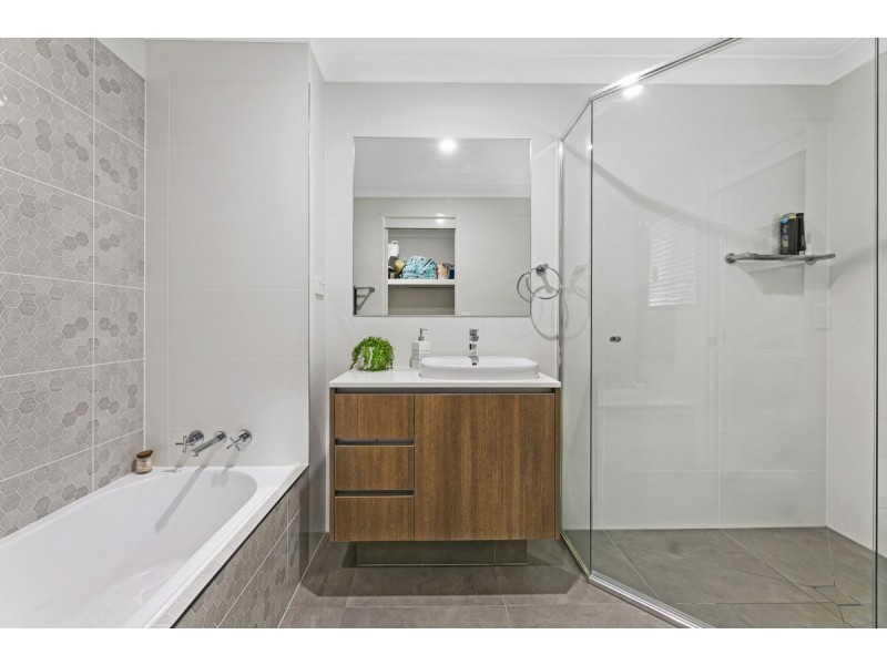 4/23-25 Bauer Street, Southport QLD 4215