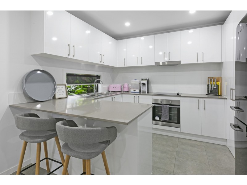 2/36 Margaret Street, Southport QLD 4215