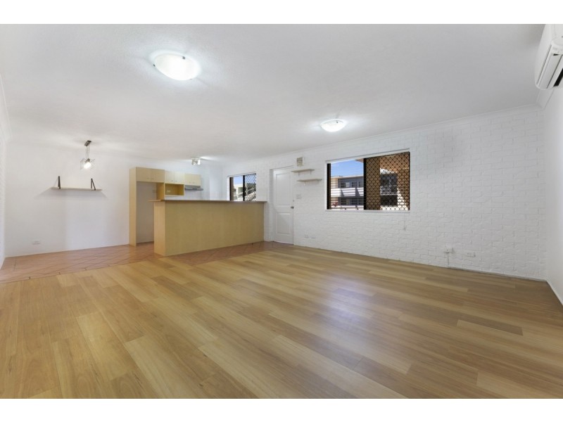 221/132 Marine Parade, Southport QLD 4215