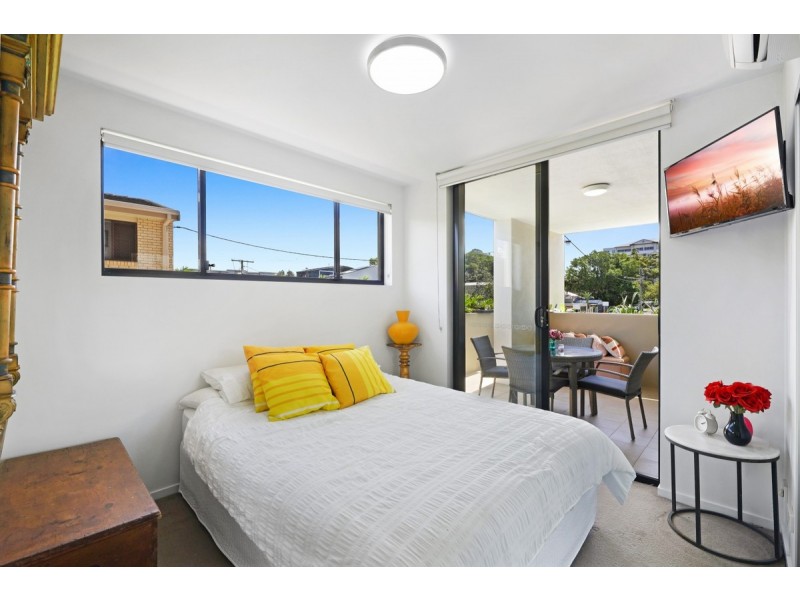 1/43 Lenneberg Street, Southport QLD 4215