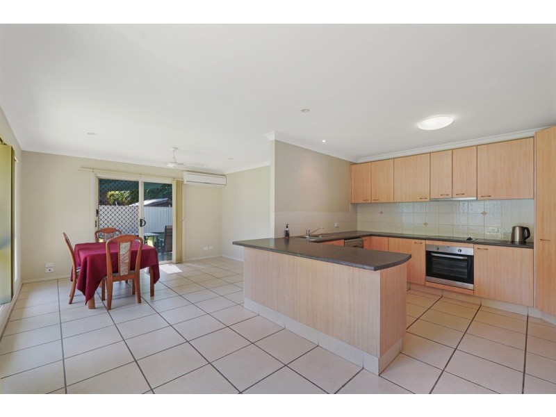 15 Lara Avenue, Southport QLD 4215
