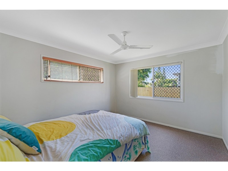 15 Lara Avenue, Southport QLD 4215