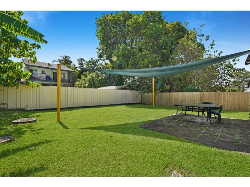 15 Lara Avenue, Southport QLD 4215