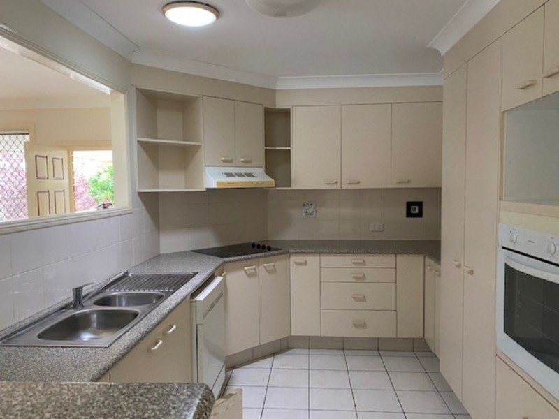2/17 William Street, Southport QLD 4215