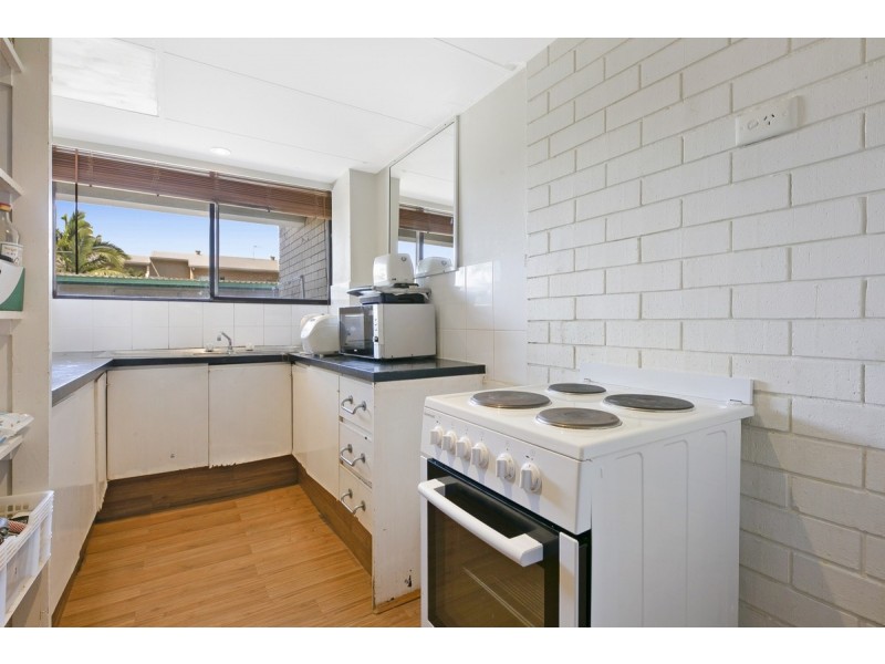 8/9 Proud Street, Labrador QLD 4215