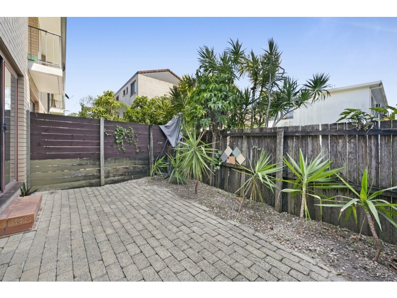 8/9 Proud Street, Labrador QLD 4215