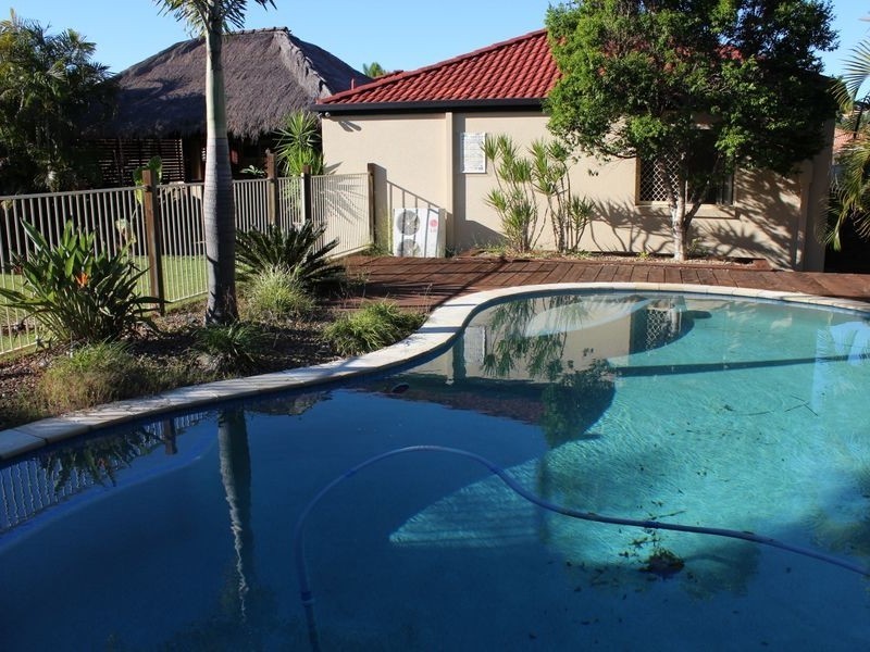 18 Ingles Circuit, Arundel QLD 4214