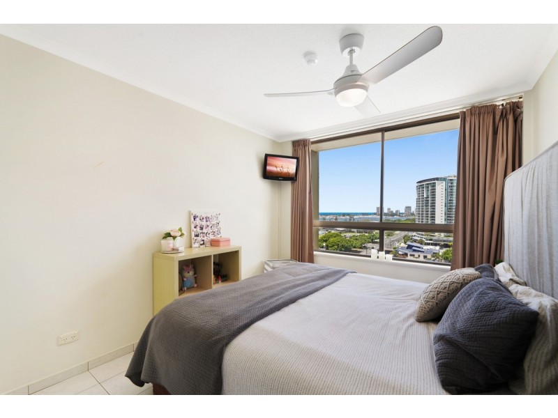 13C/114 Marine Parade, Southport QLD 4215