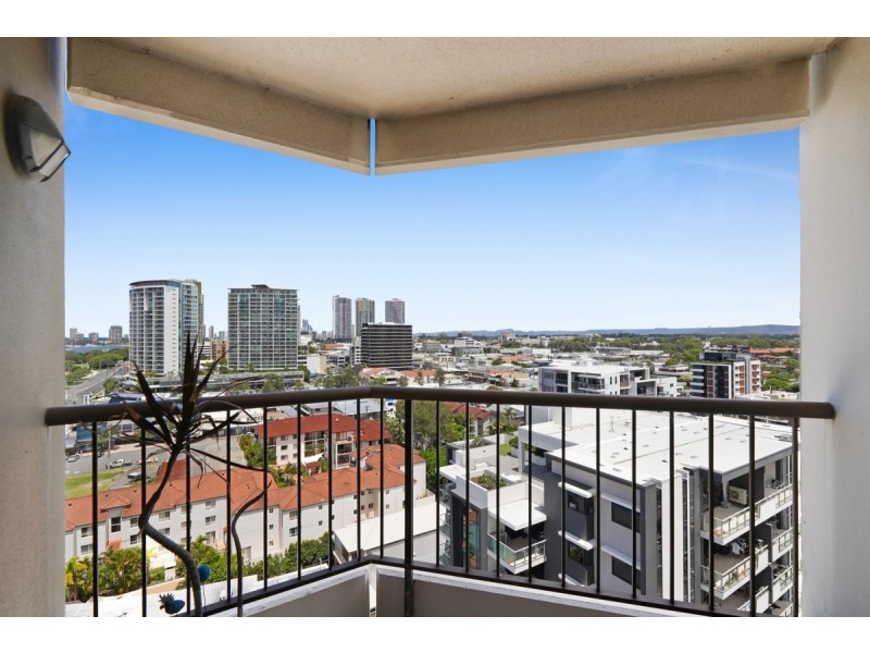 13C/114 Marine Parade, Southport QLD 4215