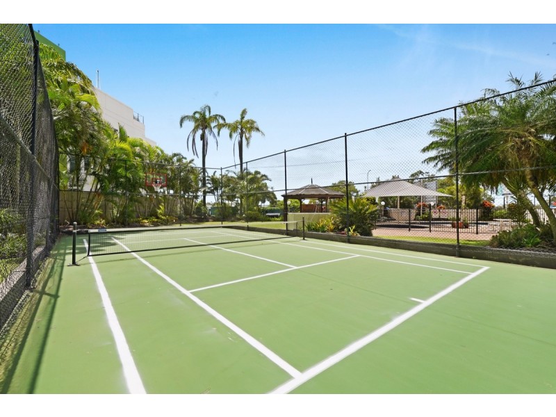 13C/114 Marine Parade, Southport QLD 4215