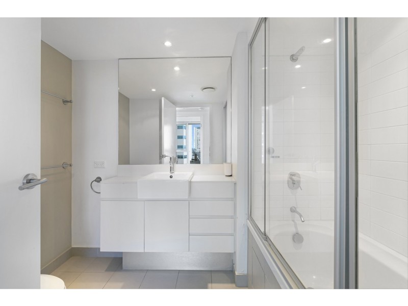 21001/5 Lawson Street, Southport QLD 4215