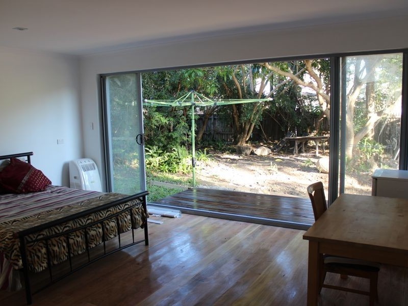 130 Falconer Street, Southport QLD 4215