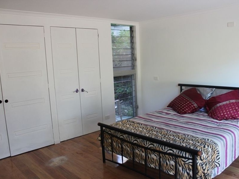 130 Falconer Street, Southport QLD 4215