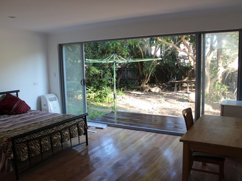 130 Falconer Street, Southport QLD 4215