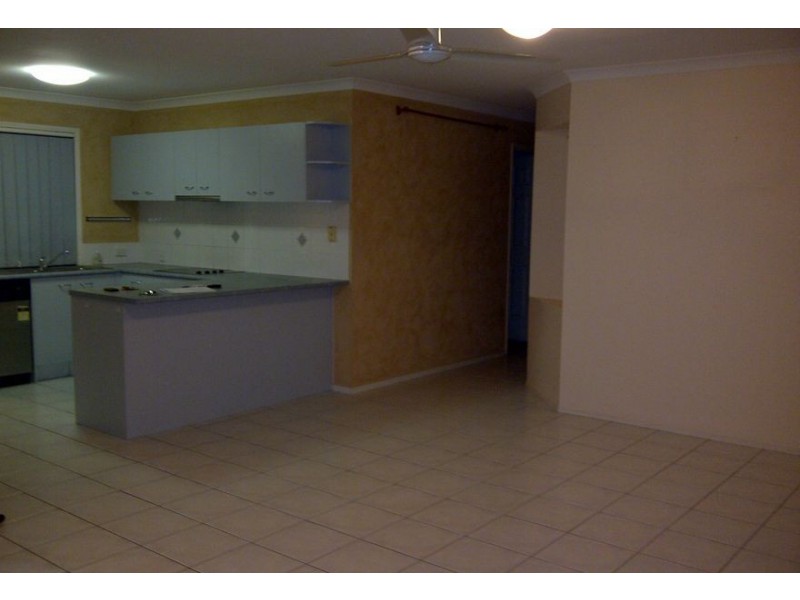 26 Madasin Close, Arundel QLD 4214
