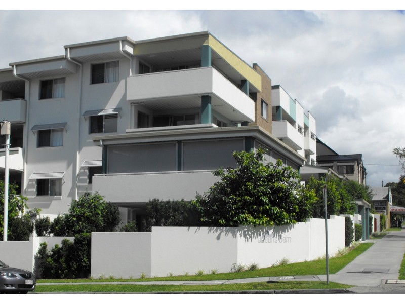8/52-58 Queen Street, Southport QLD 4215