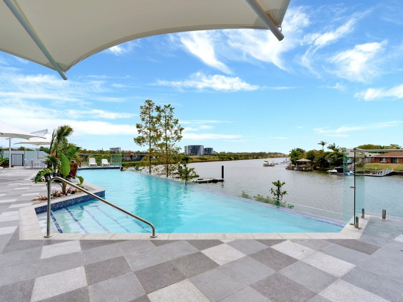 2302/5 Harbourside Court, Biggera Waters QLD 4216