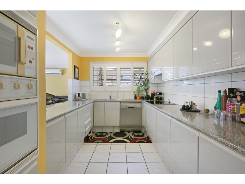 9/28 Chester Terrace, Southport QLD 4215