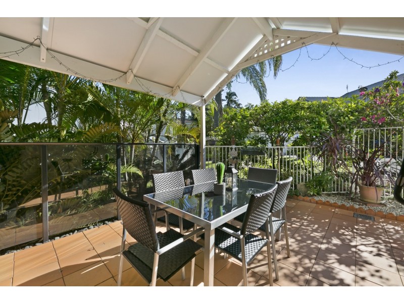 9/28 Chester Terrace, Southport QLD 4215