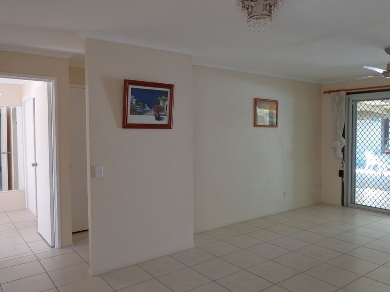 2/76 Botanical Drive, Labrador QLD 4215