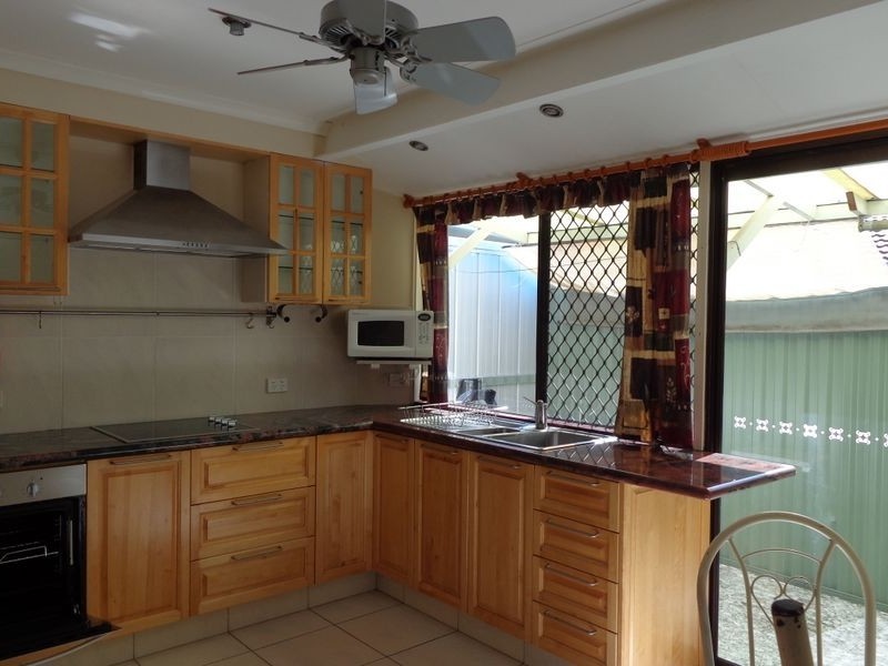 2/76 Botanical Drive, Labrador QLD 4215