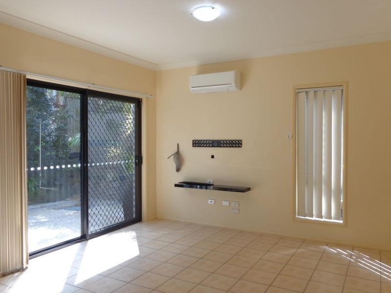 8/23 Blake Street, Southport QLD 4215