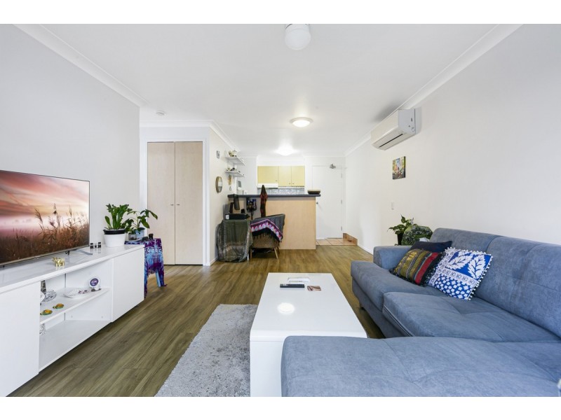 40/11-17 Philip Avenue, Broadbeach QLD 4218