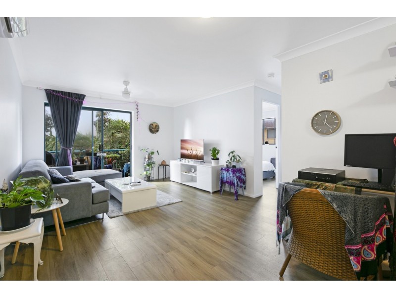 40/11-17 Philip Avenue, Broadbeach QLD 4218