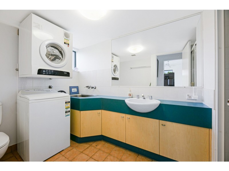 40/11-17 Philip Avenue, Broadbeach QLD 4218