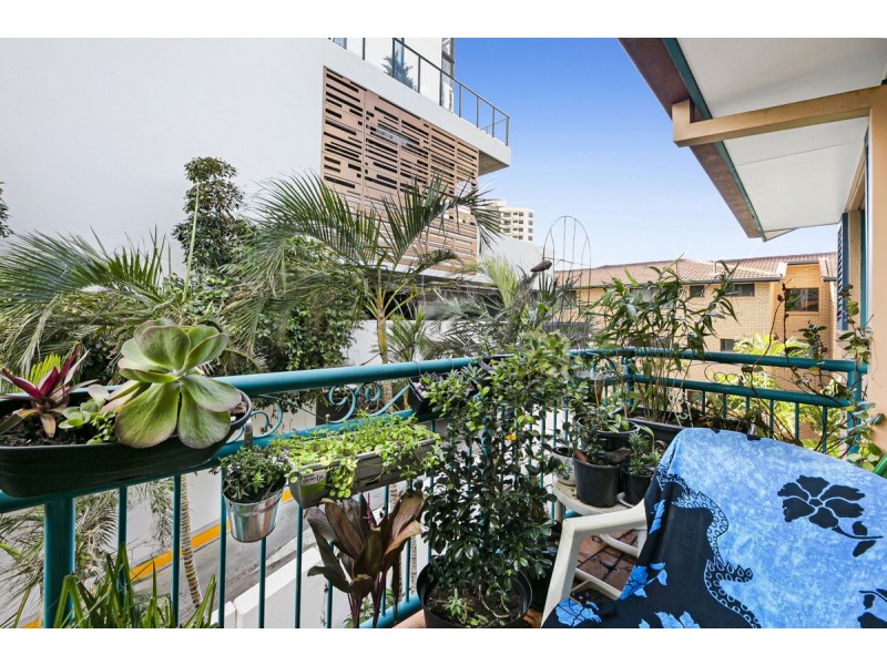 40/11-17 Philip Avenue, Broadbeach QLD 4218