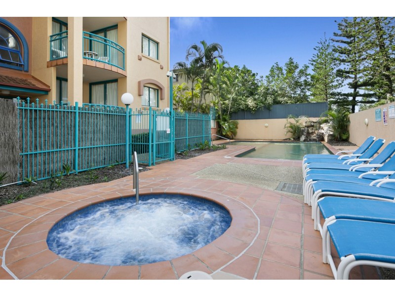 40/11-17 Philip Avenue, Broadbeach QLD 4218