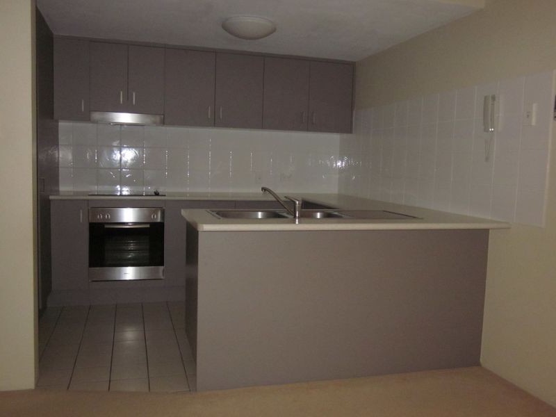 4/17 Lather Street, Southport QLD 4215