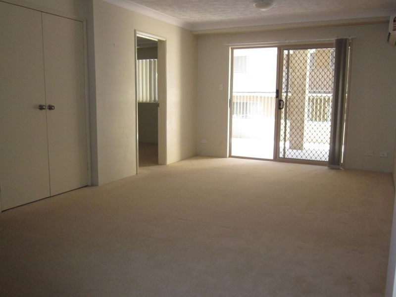 4/17 Lather Street, Southport QLD 4215