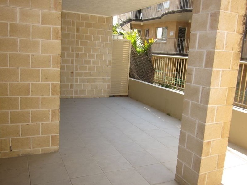 4/17 Lather Street, Southport QLD 4215