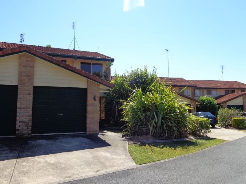 4/8 West King Street, Southport QLD 4215