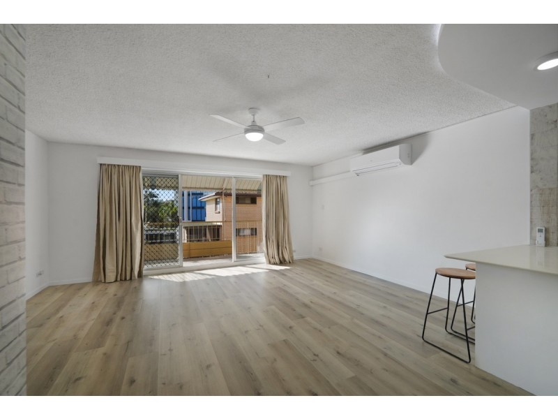 33/224 Marine Parade, Labrador QLD 4215