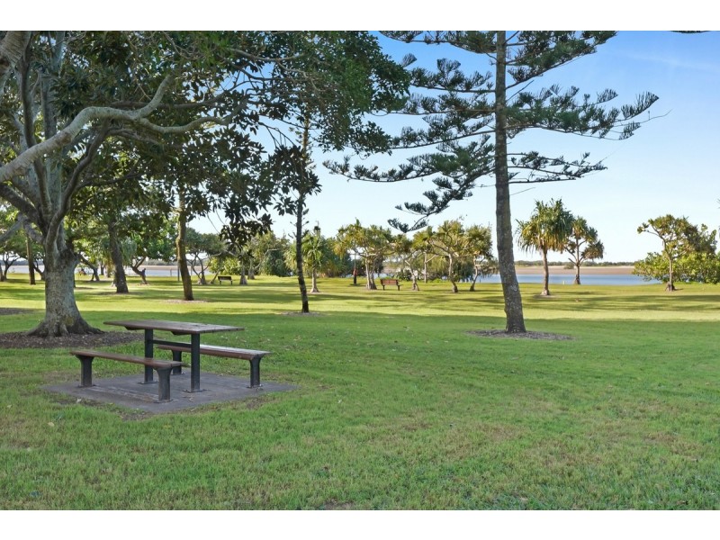 33/224 Marine Parade, Labrador QLD 4215