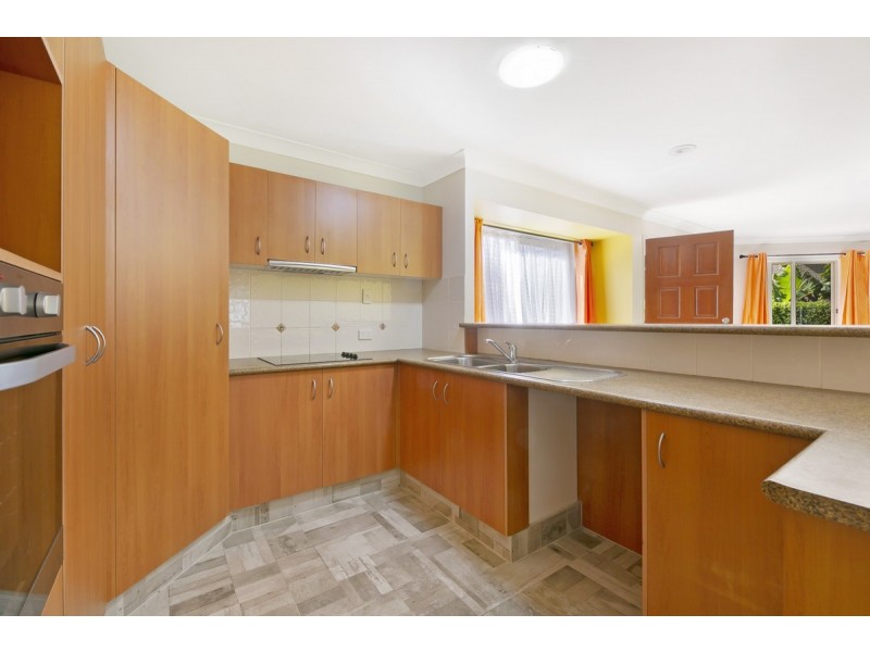 1/71A Eugaree Street, Southport QLD 4215