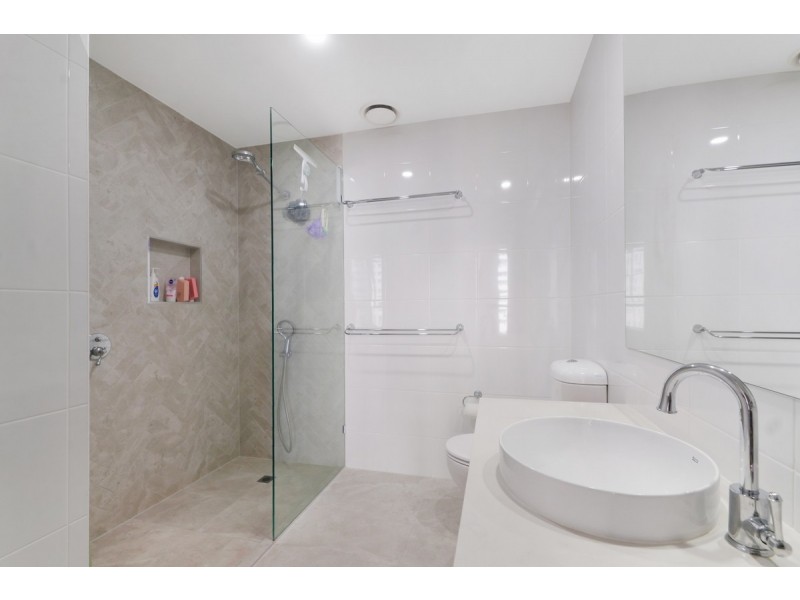 1104/2 Aqua Street, Southport QLD 4215