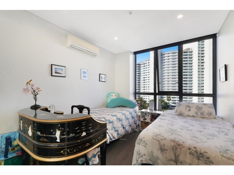 1104/2 Aqua Street, Southport QLD 4215