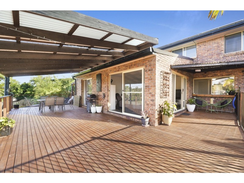 16 Palona Place, Ashmore QLD 4214