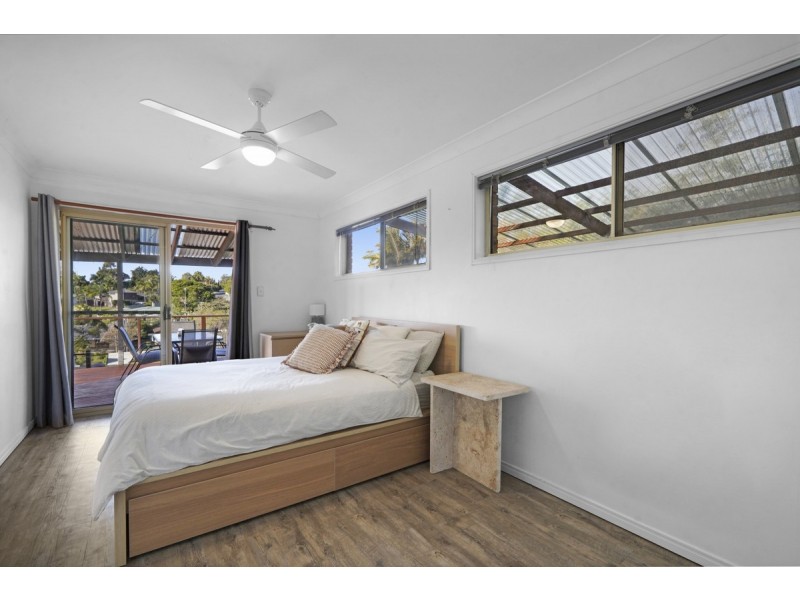 16 Palona Place, Ashmore QLD 4214