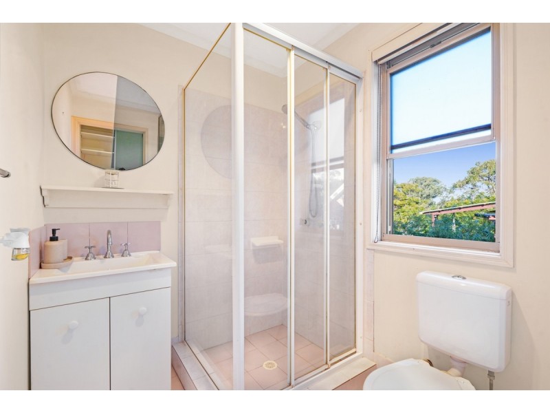 16 Palona Place, Ashmore QLD 4214