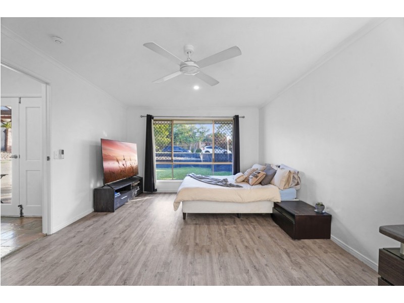 16 Palona Place, Ashmore QLD 4214