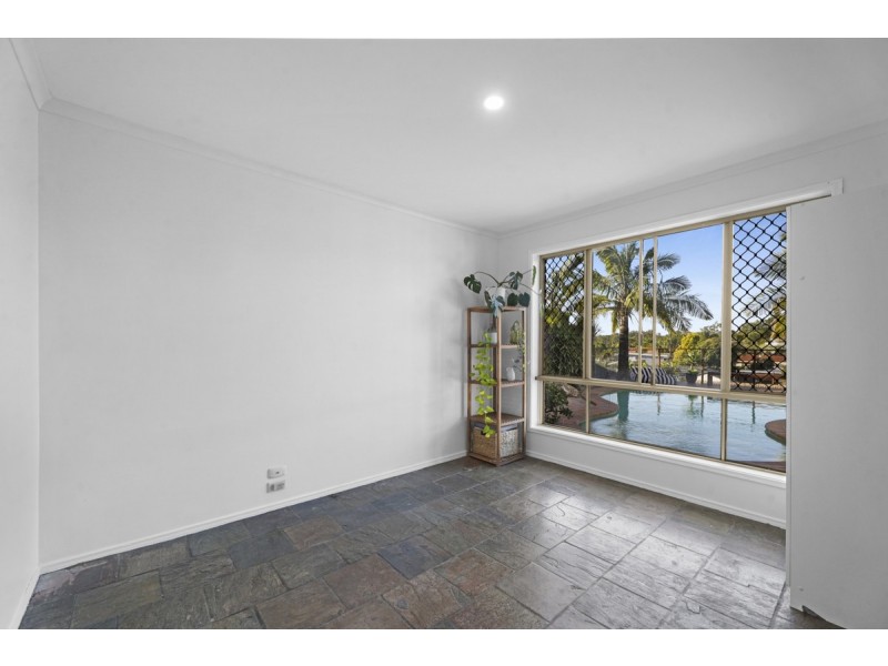 16 Palona Place, Ashmore QLD 4214