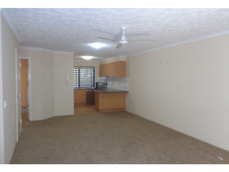 3/13 Johnston Street, Southport QLD 4215