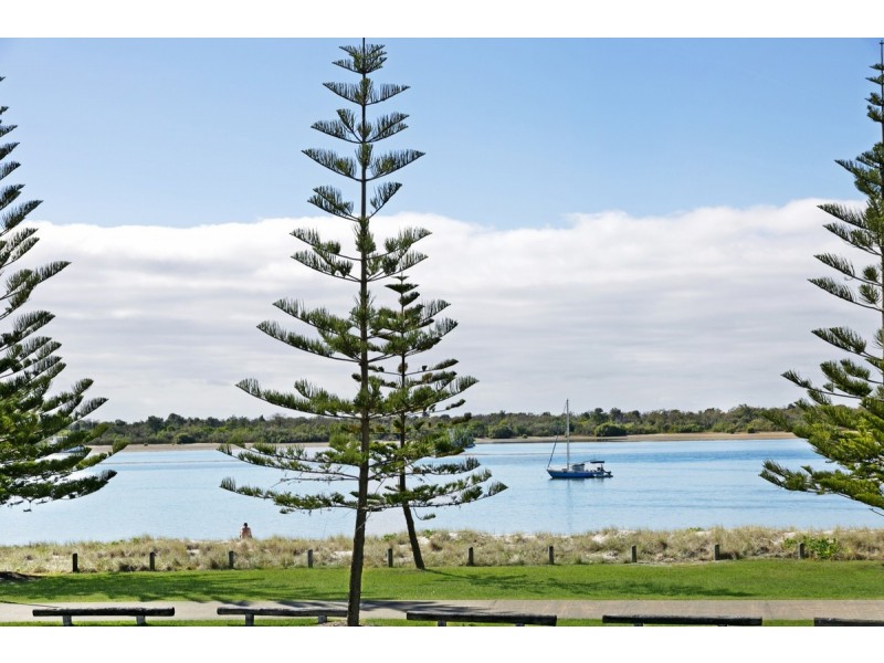 4/402 Marine Parade, Biggera Waters QLD 4216